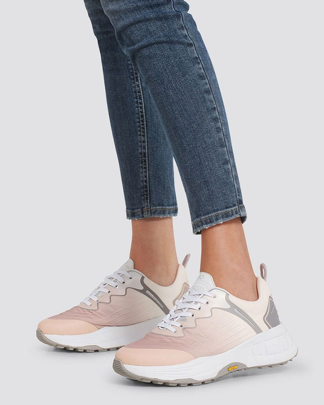 Zapatilla Liu Jo 12:12 02 Pardo