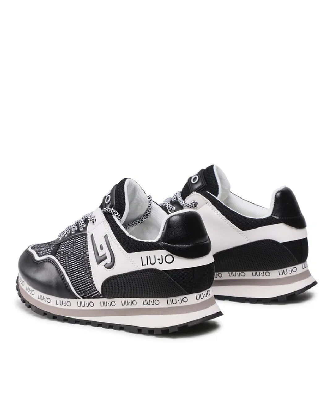 Zapatilla WONDER 6 Negro