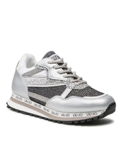 Zapatilla WONDER 8 Plateado