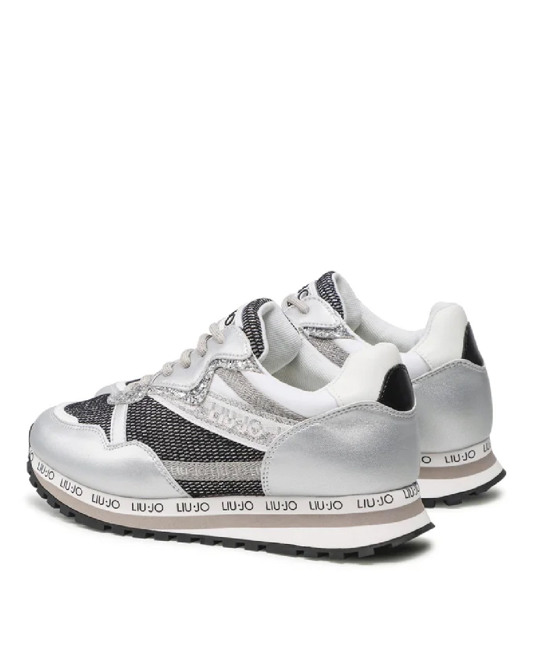 Zapatilla WONDER 8 Plateado